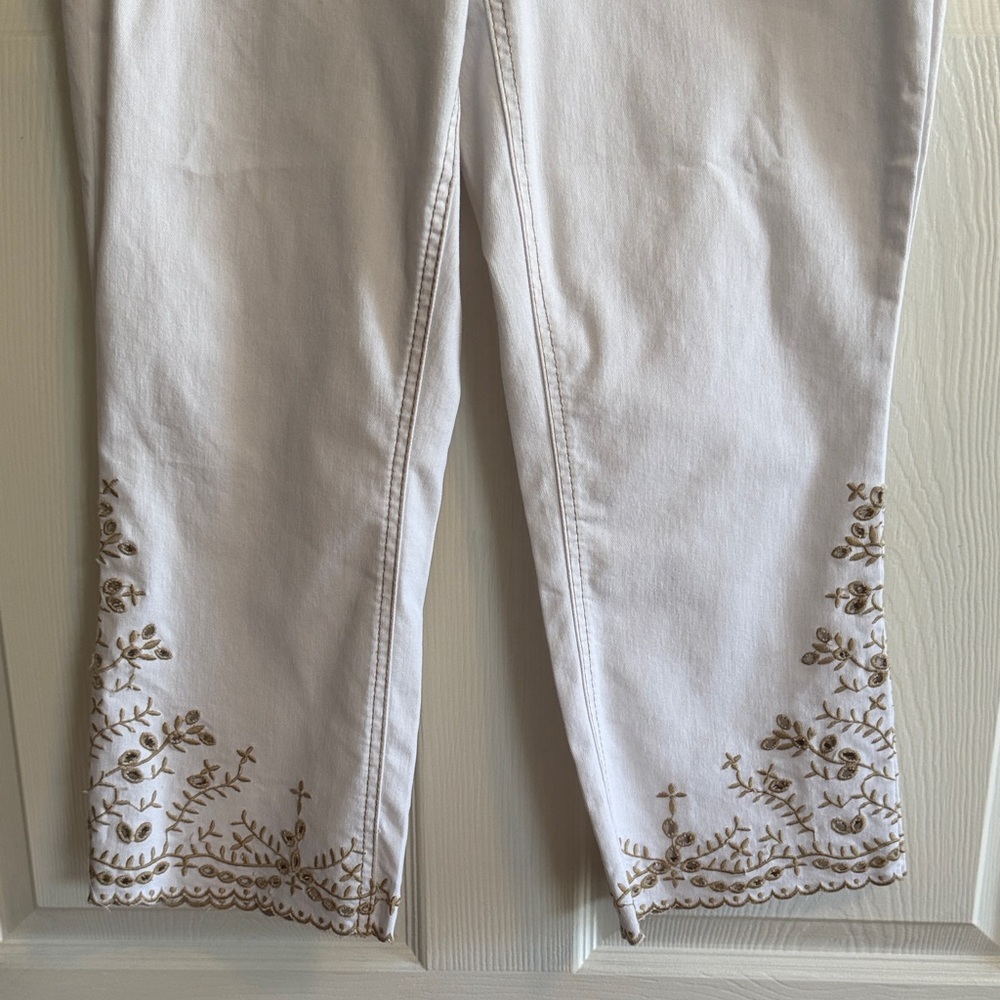 LAST CHANCE SALE! Women’s White Straight-Leg Capris with tan Embroidered Hem - Picture 4 of 10